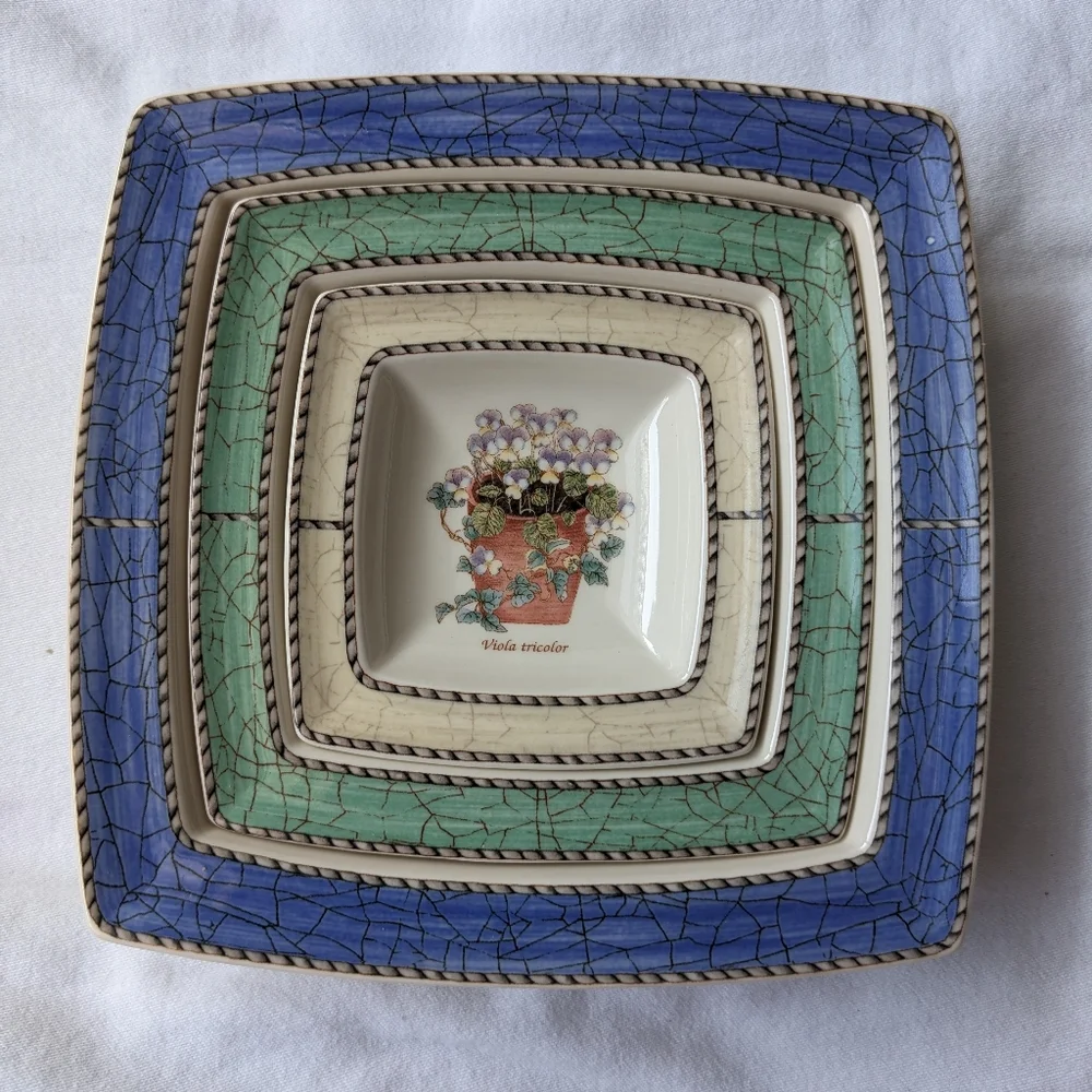 Wedgwood Sarah's Garden Floral Nesting Sweet Meat Dishes Set - 3 Discontinued